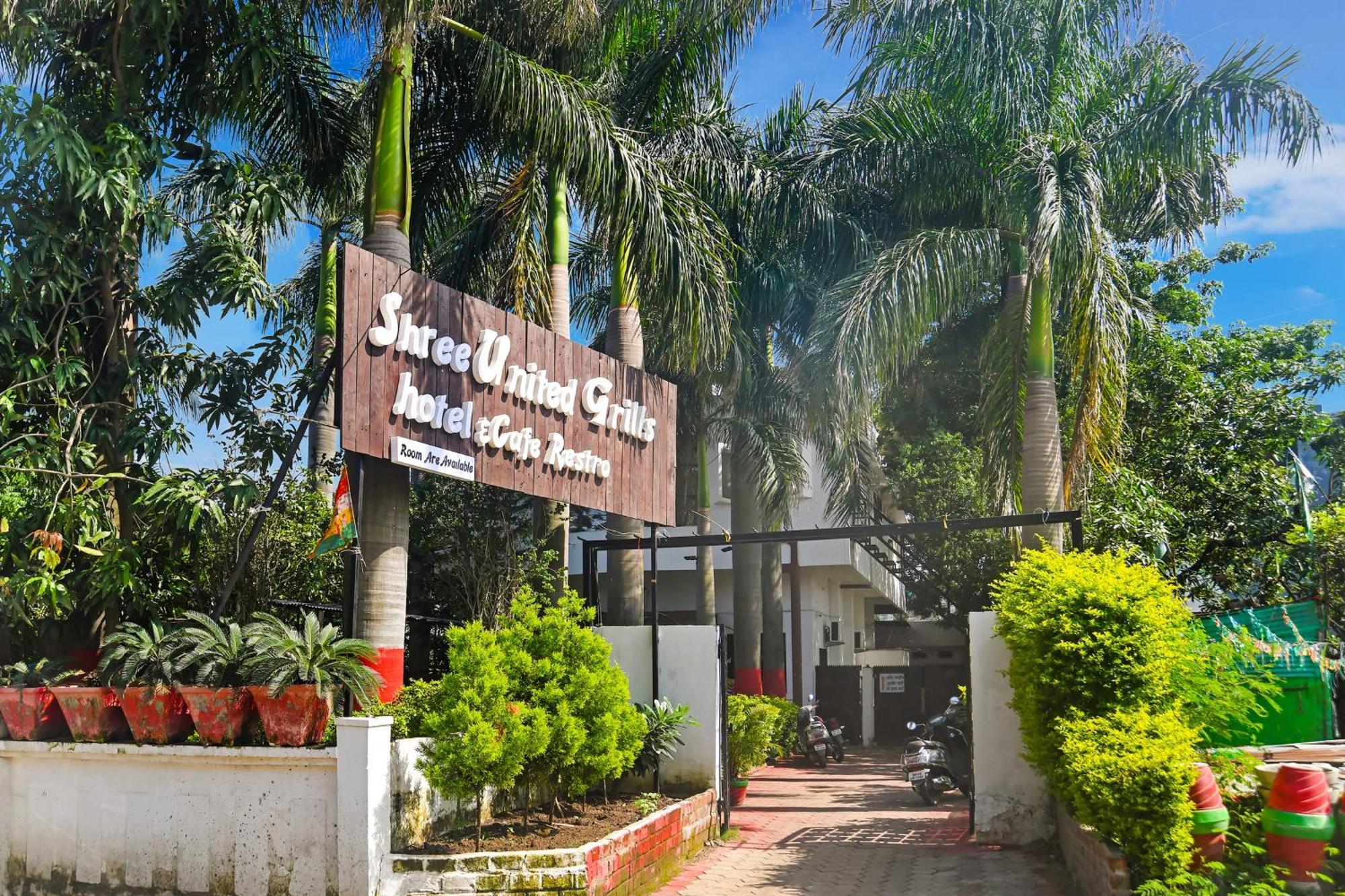 Oyo Flagship Hotel Shree United Индаур Экстерьер фото